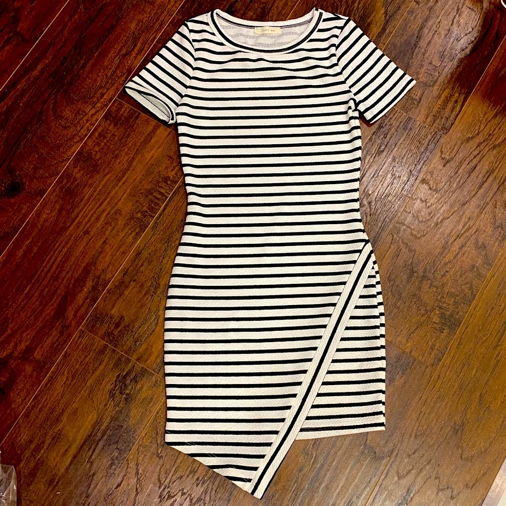 Tshirt dress with stripes